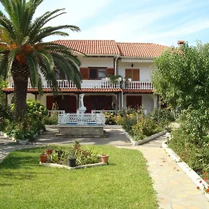 Tonia Apartament